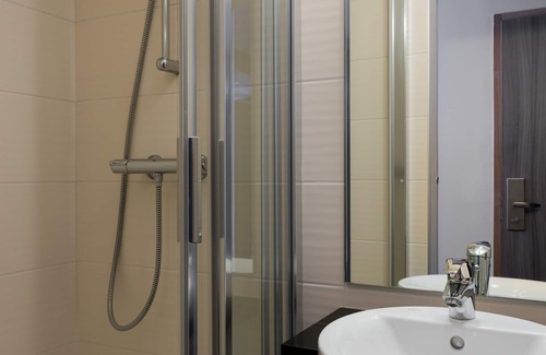 Riquet Stalingrad Hotel | Reims Hotel