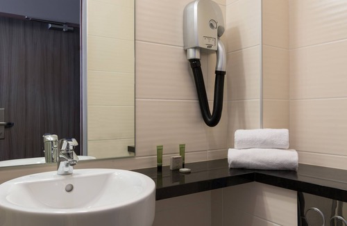 Riquet Stalingrad Hotel | Reims Hotel
