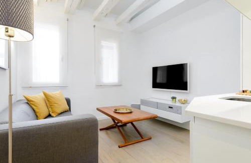 Embajadores Apartment | Reina Sofía - Buhardilas con encanto, AC