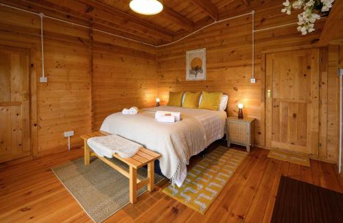 Rugeley Ski Chalet | Reindeer Lodge Very Special Retreat With Private Hot Tub Near Cannock Chase By StayStaycations