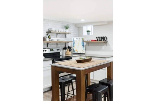 Washington Park Apartment | Rejuvenate in a Renovated Wash Park Garden House