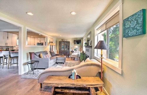 Poulsbo House | Rejuvenating Poulsbo Home with Meditation Space