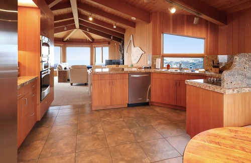 Sea Ranch House | Rejuvenating seaside home with balcony, wood fireplace, & community amenities