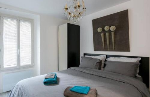 Grenelle House | Relais Cocorico "Oeuf" Family Suite with AC