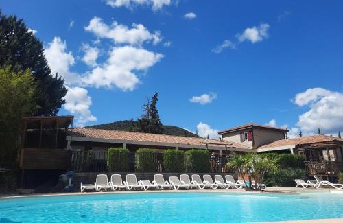 Le Bosc House | Relais du Salagou - Chalets climatisés proche Lac du Salagou