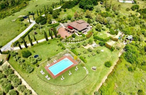 Montecatini Val di Cecina House | Relais Poggio Del Melograno