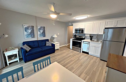 Fort Morgan Condo | 🌊Relax and Catch a couple fish. Best time for a beach getaway!🌊🏖️🌴