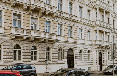 Prague 2 Apartment | Relax and dream in blue apt, 3mins to Wenceslas sq., BLUE