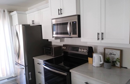 Strathroy House | Relax and enjoy your home away from home.