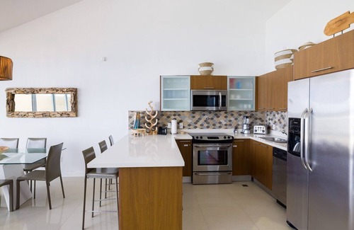 Palm Beach Condo | Relax and let your soul fly with THE OCEAN VIEW