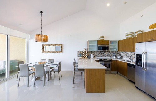Palm Beach Condo | Relax and let your soul fly with THE OCEAN VIEW