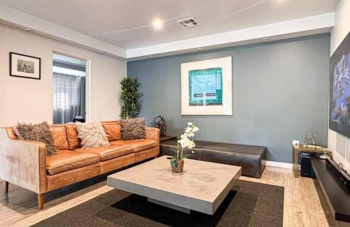 Ladera Heights House | Relax and Play, 2BR Close to SoFi, LAX - SH1-LAD