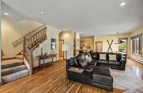 Steamboat Springs House | Relax and Recharge at The Retreat at The Enclave – Mountain Views, Hot Tub, and