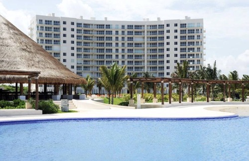 Puerto Juarez Condo | Relax and Recharge in lovely beachfront apartment. Fantastic location