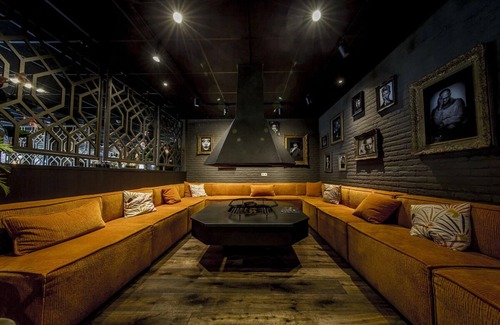 Winterswijk Hotel | Relax and Recharge with Game Room, Indoor Pool and Free Onsite Parking