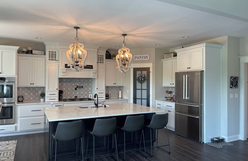 New Haven  Hamilton County House | Relax and slip away in our 4 bedroom home that has an olympic size swimming pool