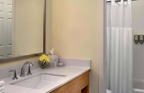 The Galleria House | Relax and Unwind! 2 Sleek Units, Kitchen, Near Houston Theater District