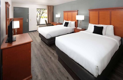 Orchard District Hotel | Relax and Unwind! Amazing Unit! Close to Cascade Village Shopping Center!