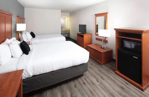 Orchard District Hotel | Relax and Unwind! Amazing Unit! Close to Cascade Village Shopping Center!