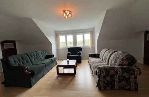 Whitbourne House | Relax and unwind at this unique and tranquil getaway