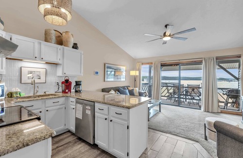 Osage Beach Condo | Relax and Unwind King Bed Condo+ Lake Views+ Pool