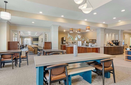 Herndon Apartment | Relax and Unwind! Pet-Friendly Property, Kitchen, Onsite Parking