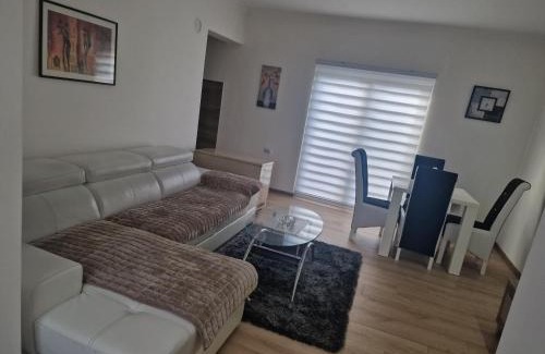 Leskovac Apartment | Relax Apartman 016