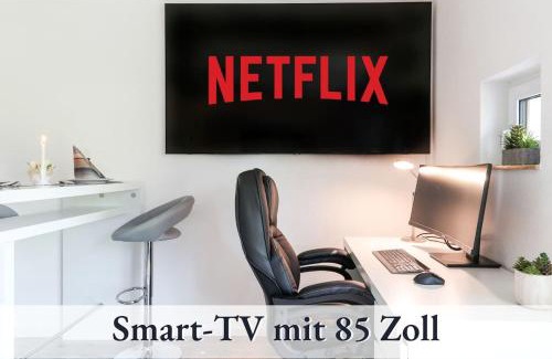 Bergerhausen Apartment | Relax-Apartment Biberach - Relax Massagesessel - Smart-TV 85 Zoll - voll ausgestattete Küche - High-Speed Internet - Arbeitsplatz mit Curved Monitor