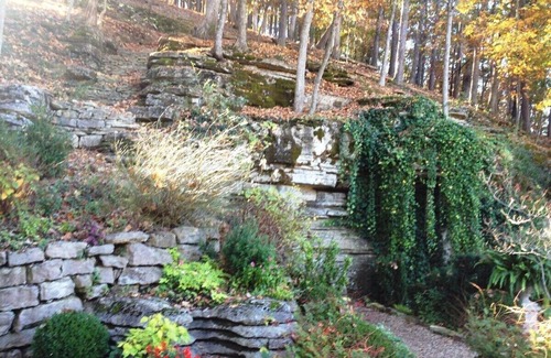 Eureka Springs House | Relax at 19 Mermaid Room -Walk to Trolley, Parking, Located behind Gaskin Switch