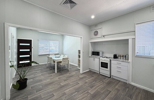 Broken Hill House | Relax at Gossan