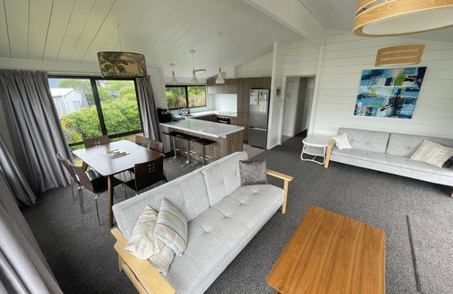 Pauanui Cottage | Relax at Pauanui - Pauanui Holiday Home