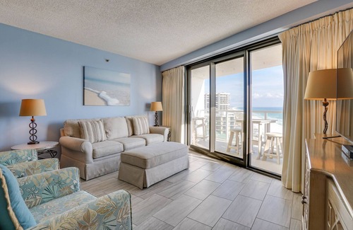 Sandestin Condo | Relax at Sandestin Resort! Beachfront Condo w/ Golf Cart! Pool!