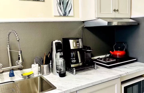 Moss Beach House | Relax at The Deep Blue Nest –Family Friendly Getaway by the Ocean & Private Yard