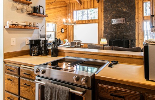 Black Butte Ranch House | Relax at The Legacy Lodge!
