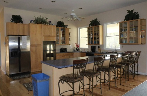 Bumpass House | Relax at the Lake in This Beautiful Water Front Home!