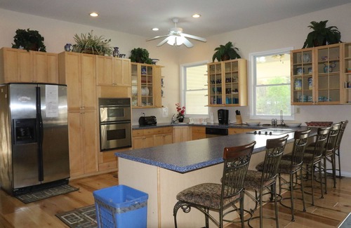 Bumpass House | Relax at the Lake in This Beautiful Water Front Home!