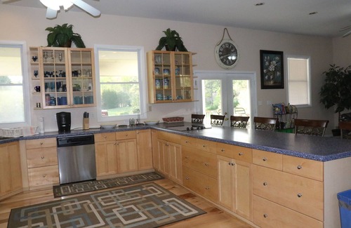 Bumpass House | Relax at the Lake in This Beautiful Water Front Home!