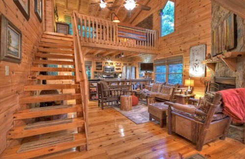 Ellijay Cabin | Relax at the Lake Side Retreat