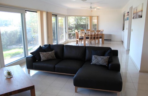 Port Lincoln House | Relax at the Marina