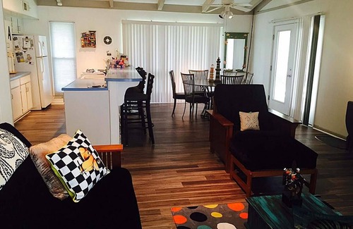 Pirates Beach House | Relax at the sand shack