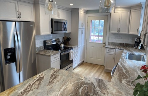 South Yarmouth House | Relax Beautiful South Yarmouth Pond Home, Family sized, minutes for beach, Kayak