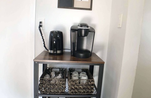 College Park House | Relax by Lake Worth shores, just a hop away from Port of Palm Beach