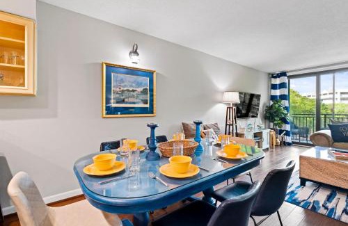 Harbour Town Apartment | Relax By Pool Harbour Town Resort Condo