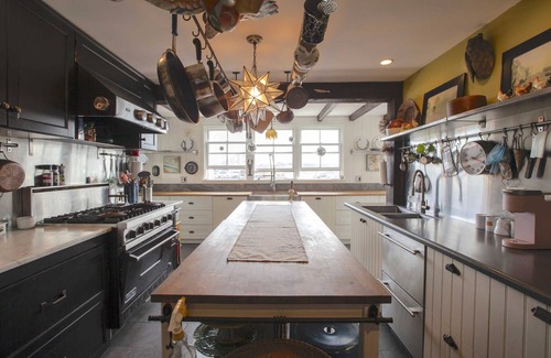 Westport Point Bed & Breakfast | Relax by the sea! Bed & Breakfast room near Horseneck State Beach