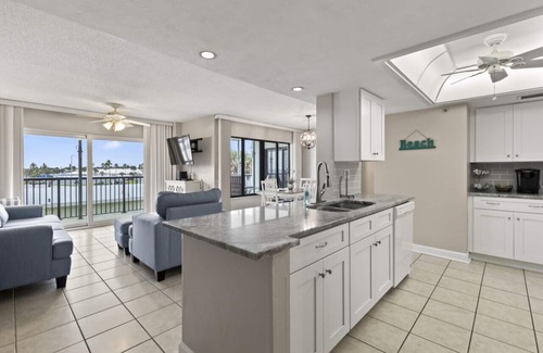 Daytona Beach Shores Condo | Relax & Chill Beachside Condo