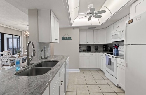 Daytona Beach Shores Condo | Relax & Chill Beachside Condo
