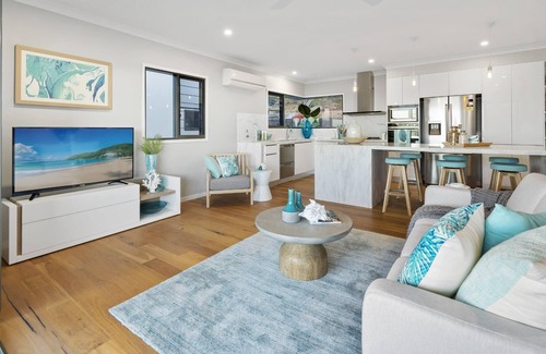 Airlie Beach House | Relax & Daydream at 2 Elementa