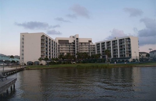 Gulf Shores Condo | Relax.Enjoy the Beach.