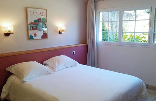 Saint-Caprais-de-Bordeaux Other | Relax in the hilly Bordeaux countryside (25 minutes)