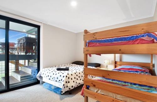 Goughs Bay House | Relax – Goughs Bay – Sleeps 8